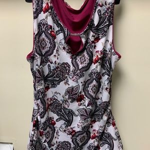 White House black market size small shell top